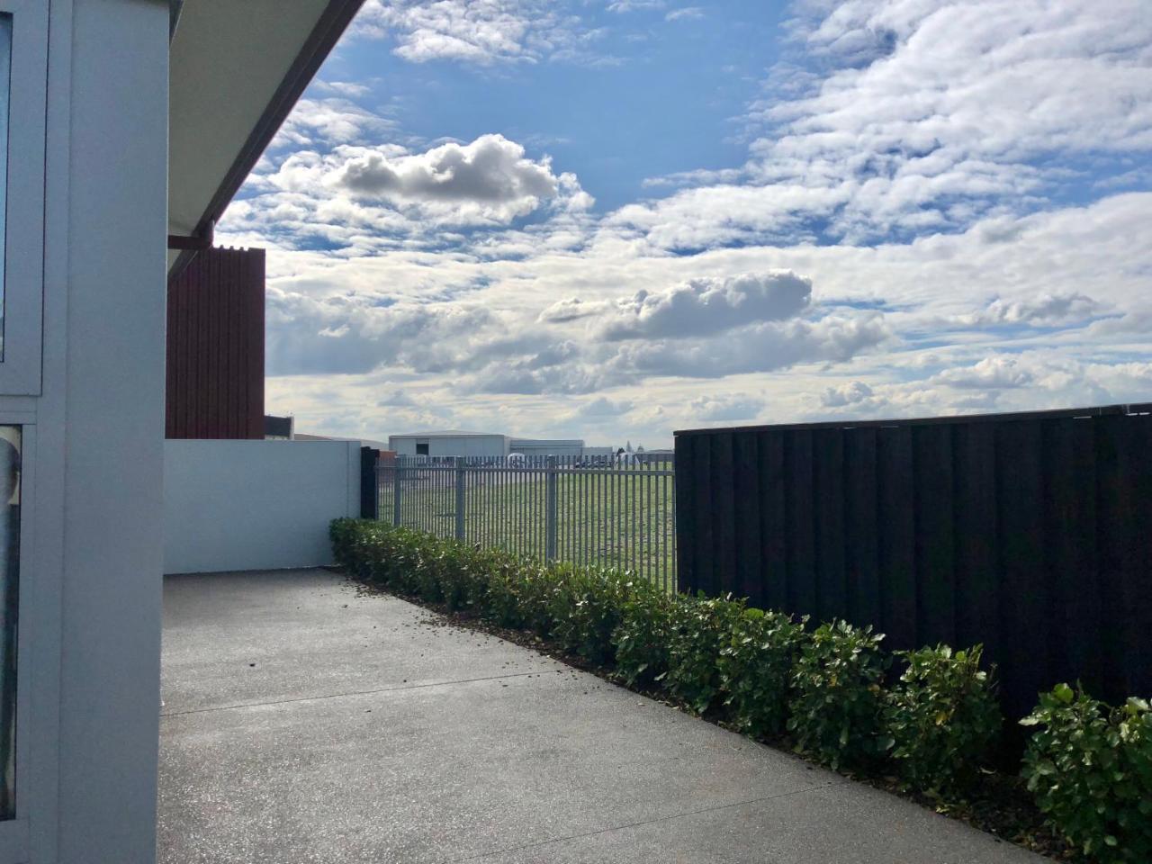 Lovely, Sunny, Home Sweet Home Christchurch Dış mekan fotoğraf