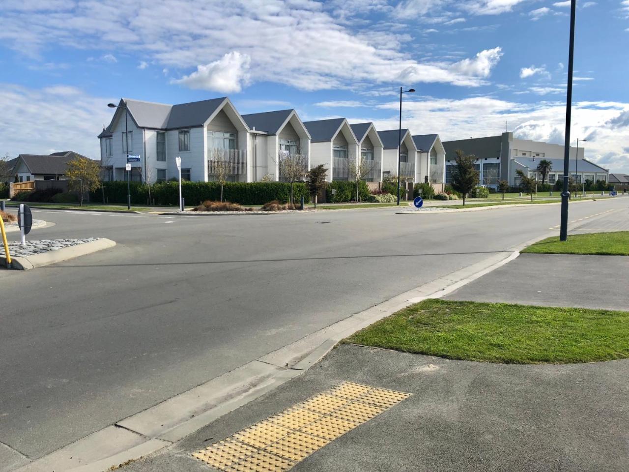 Lovely, Sunny, Home Sweet Home Christchurch Dış mekan fotoğraf
