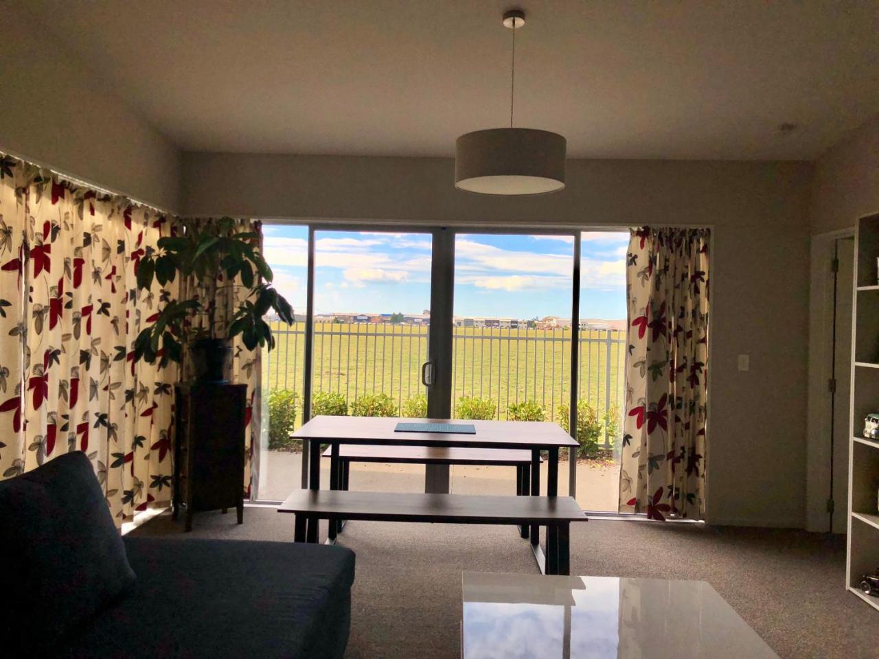 Lovely, Sunny, Home Sweet Home Christchurch Dış mekan fotoğraf